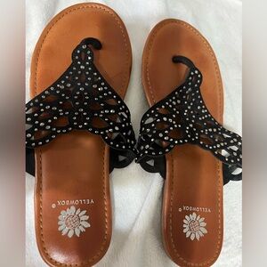 Yellow Box Flip Flops Size 8 & 1/2